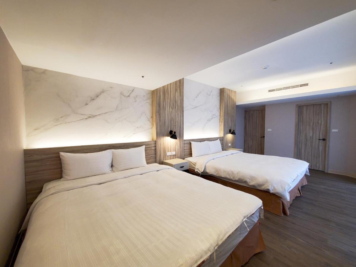 Family Suite (6 Adults)