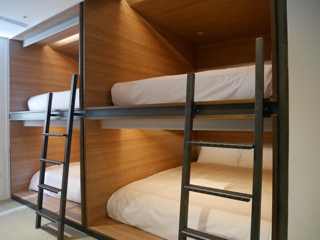 Cama en habitación compartida de 6 camas