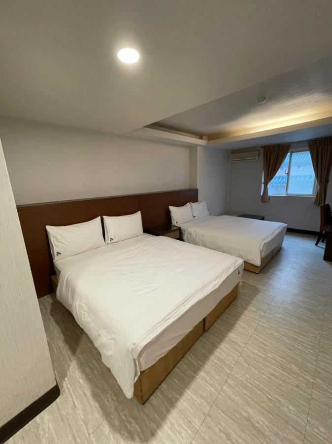 Superior Quadruple Room,1305598084:JPEG