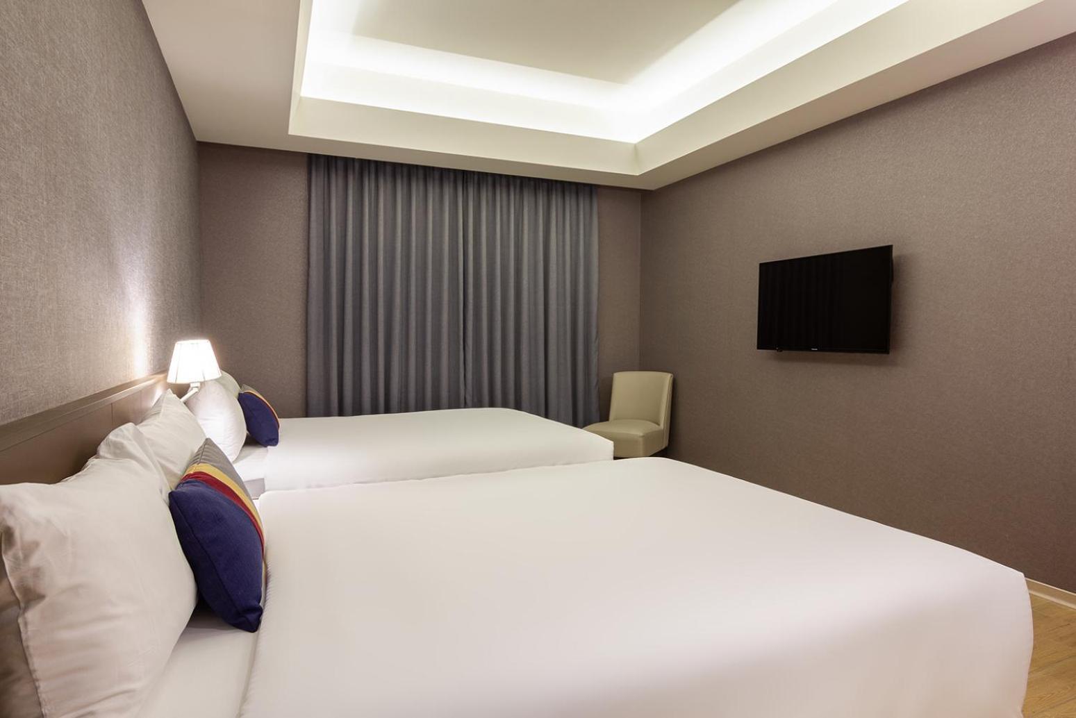 Classic Quadruple Room