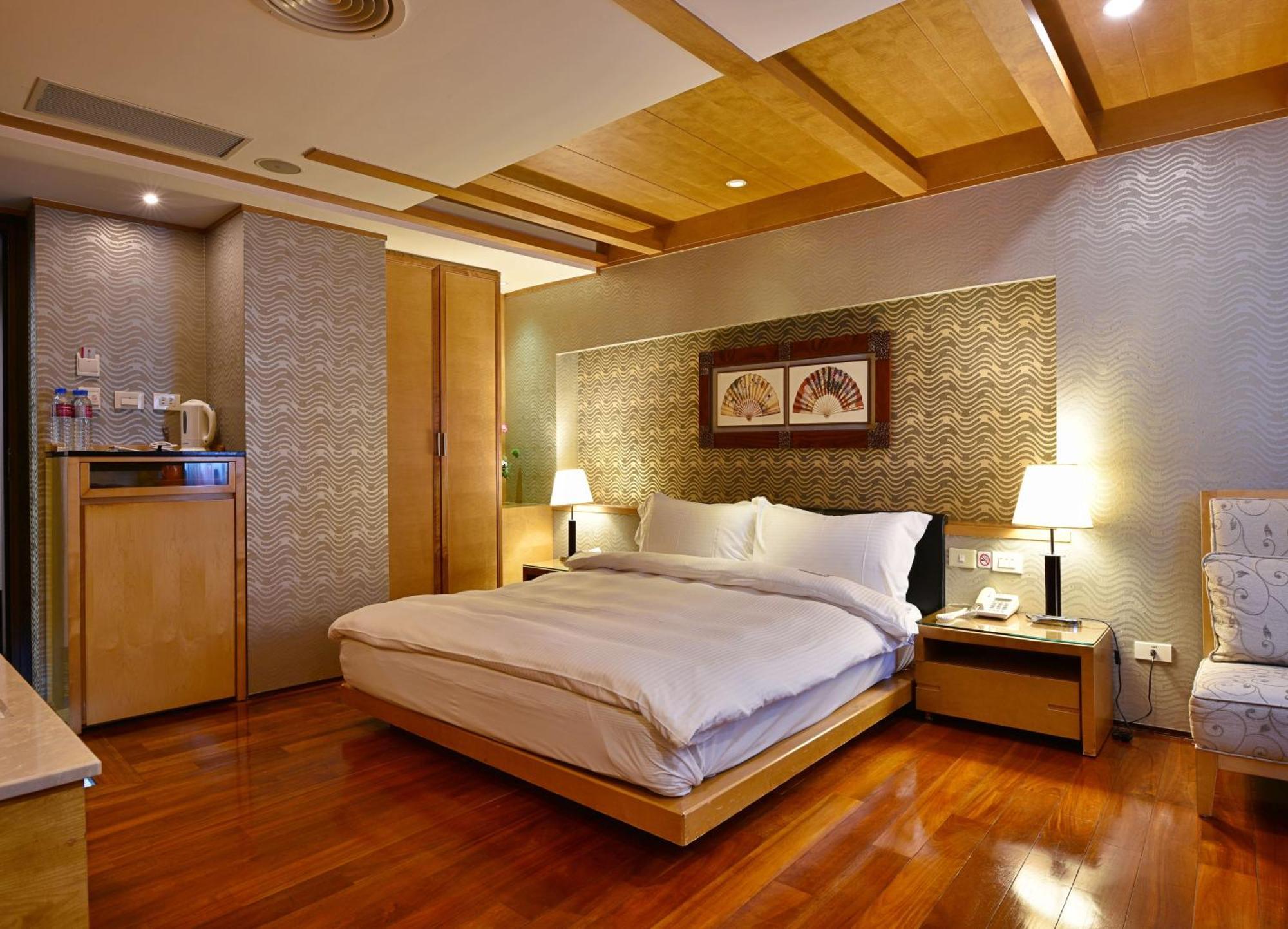 Japanese Double Room,692665791:JPEG