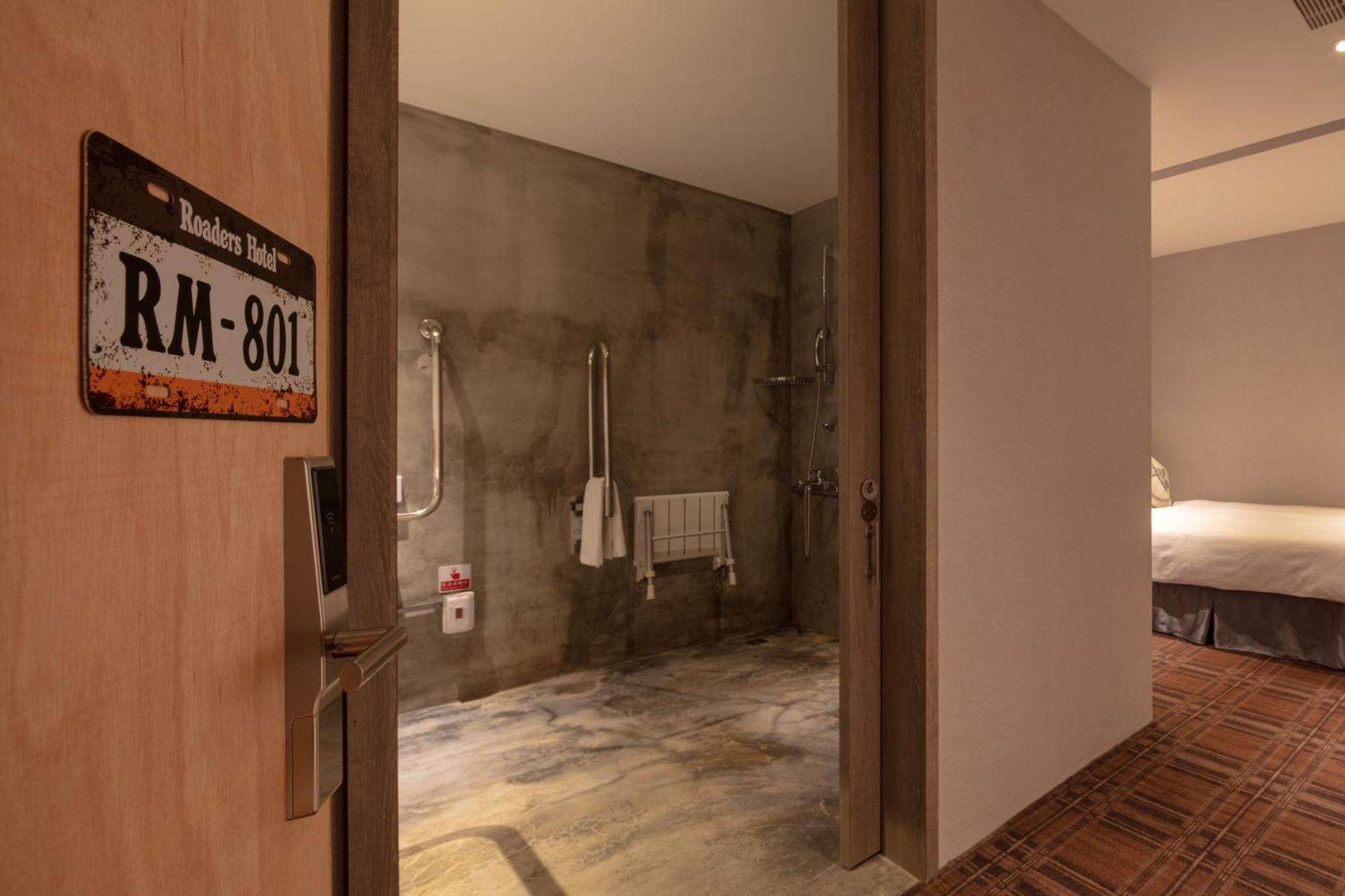 Single Room No Window