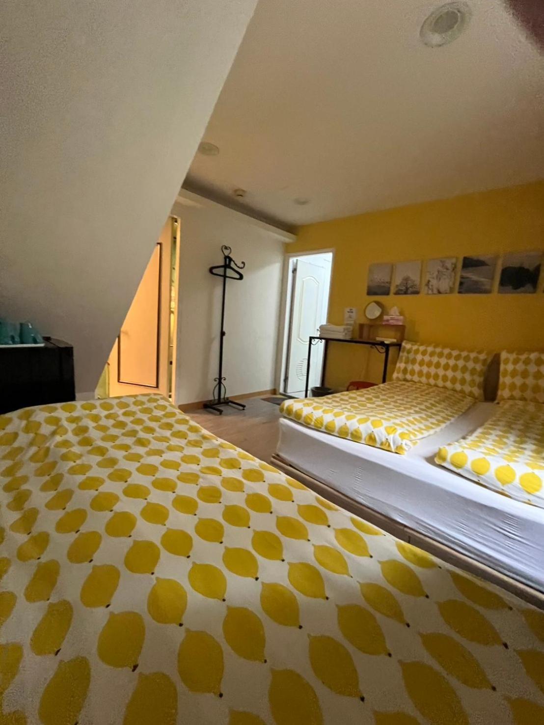 Dreibettzimmer mit eigenem Bad