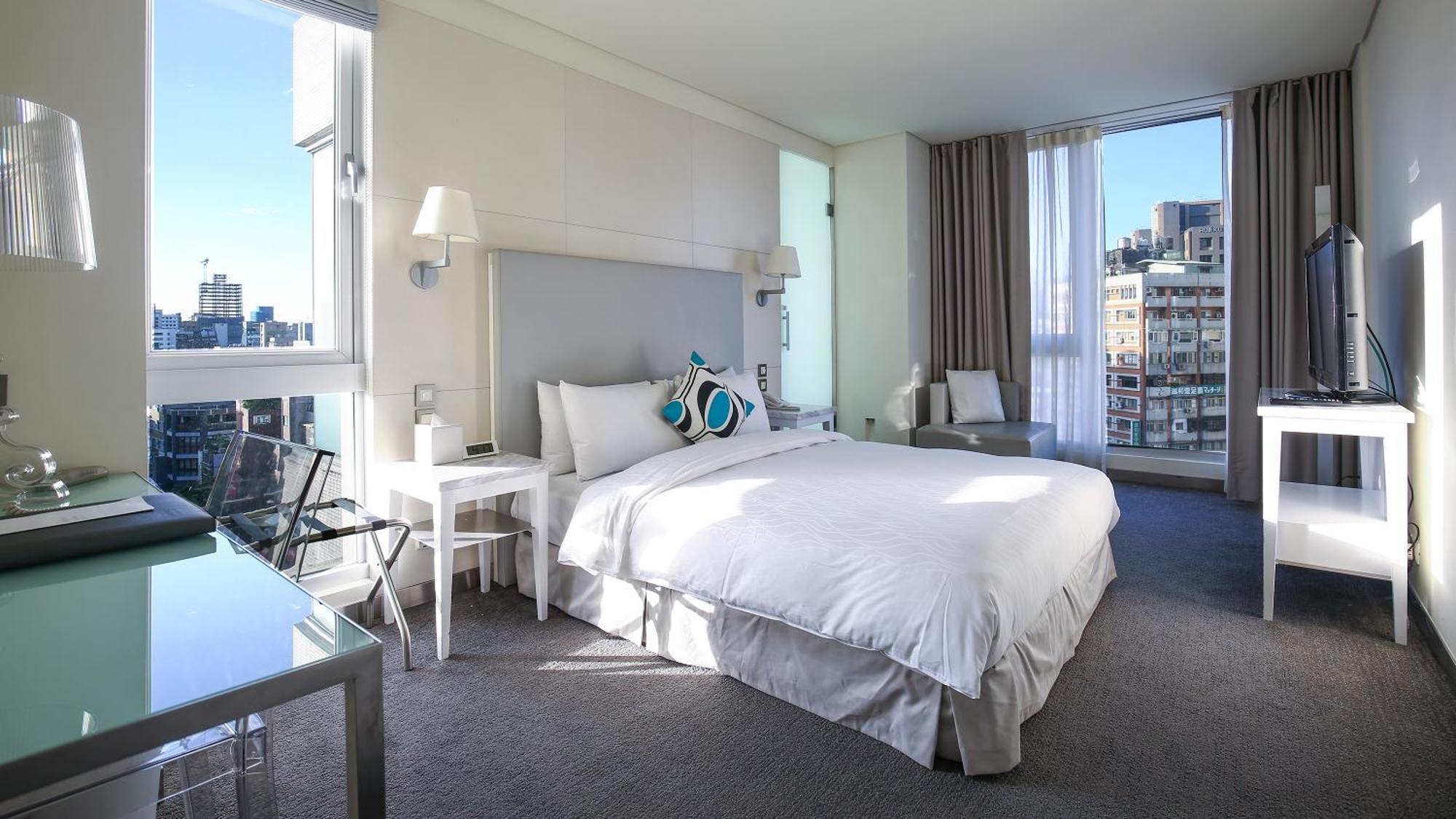 Deluxe Room City View