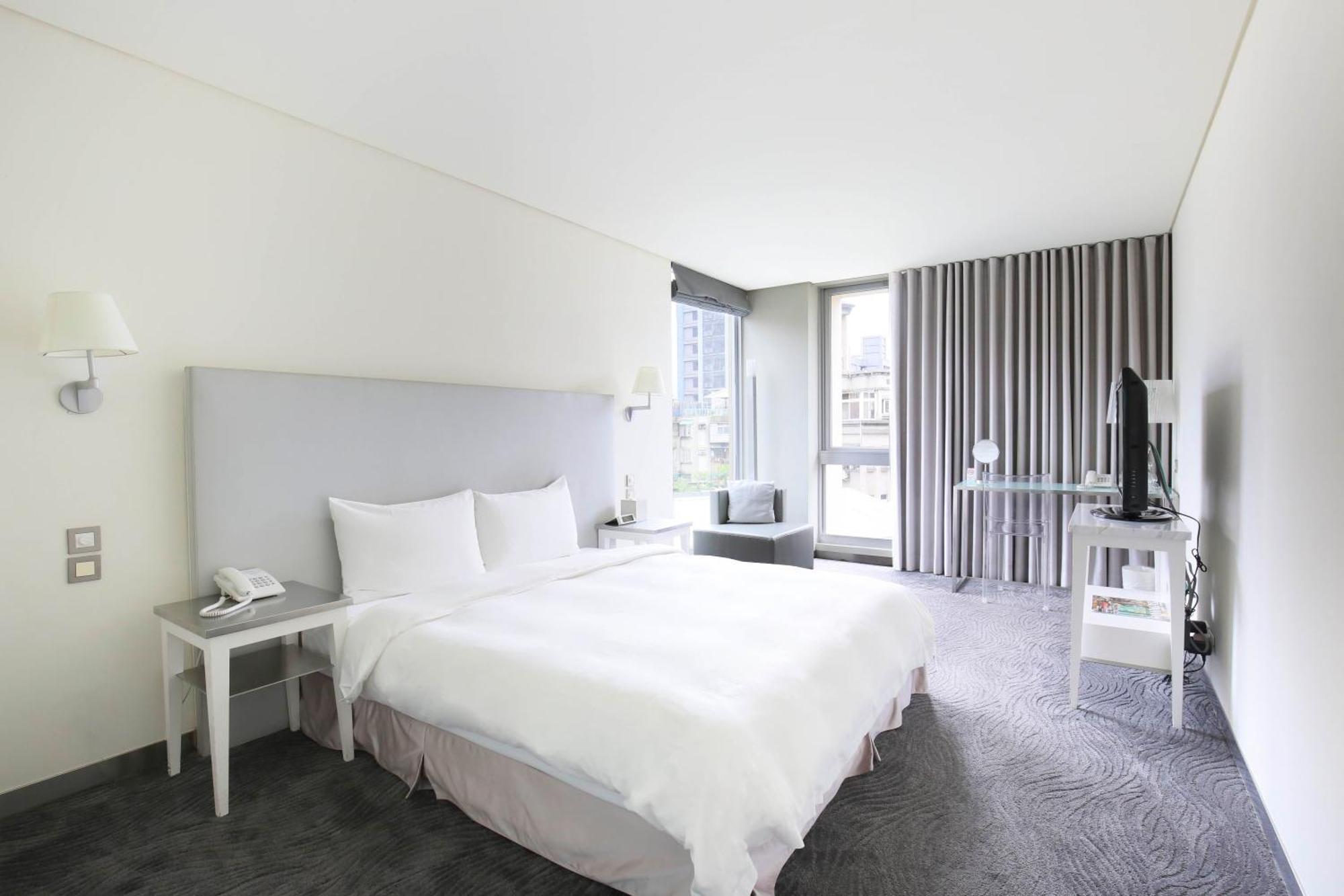 Elite Room