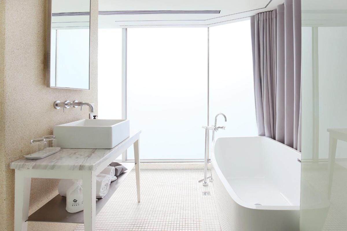 Deluxe Room City View