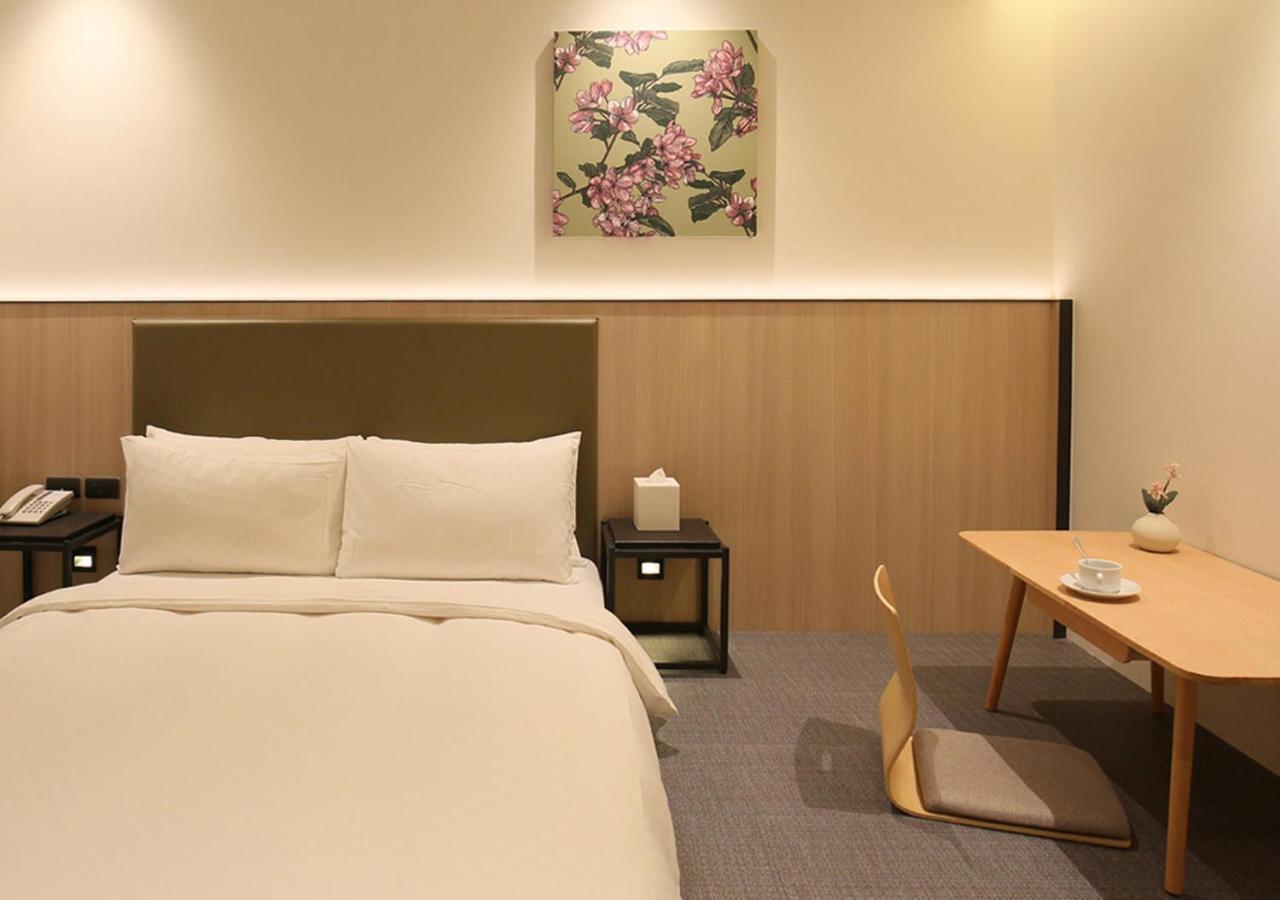 Economy Double Room no window