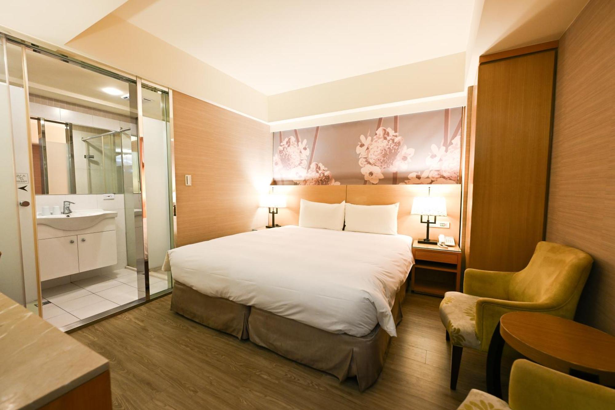 Deluxe Double Room,1769528801:JPEG