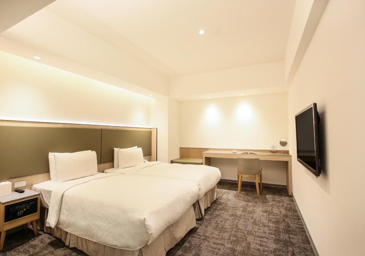 Deluxe Twin Room No Window