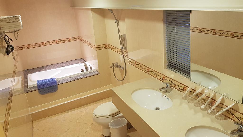 Standard Family Room,325894108:JPEG