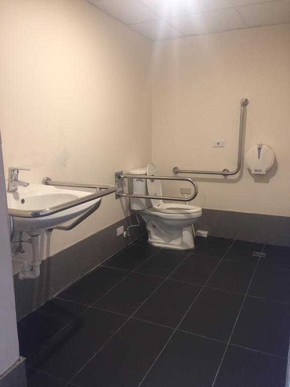 Single Room Private Bathroom Male Only