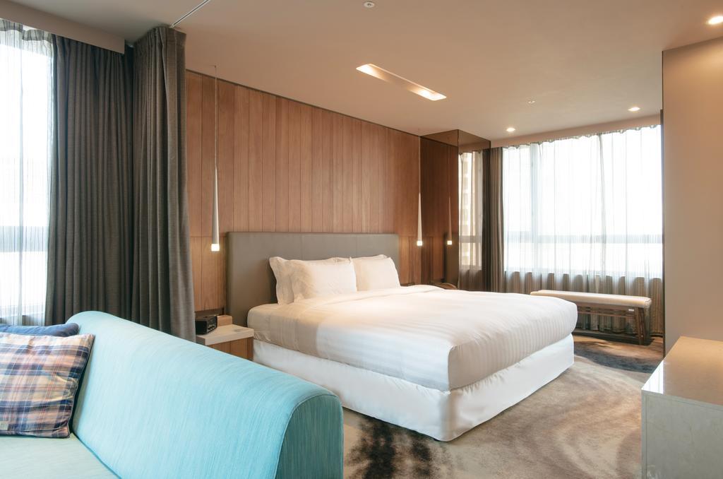 Marvelous Zimmer mit Kingsize-Bett
