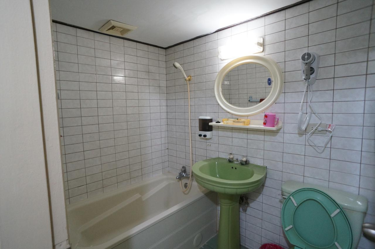 Quadruple Room Bath