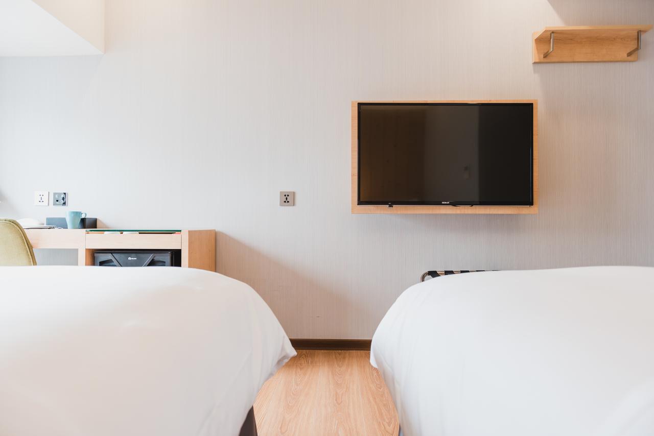 Business Double Room with Window