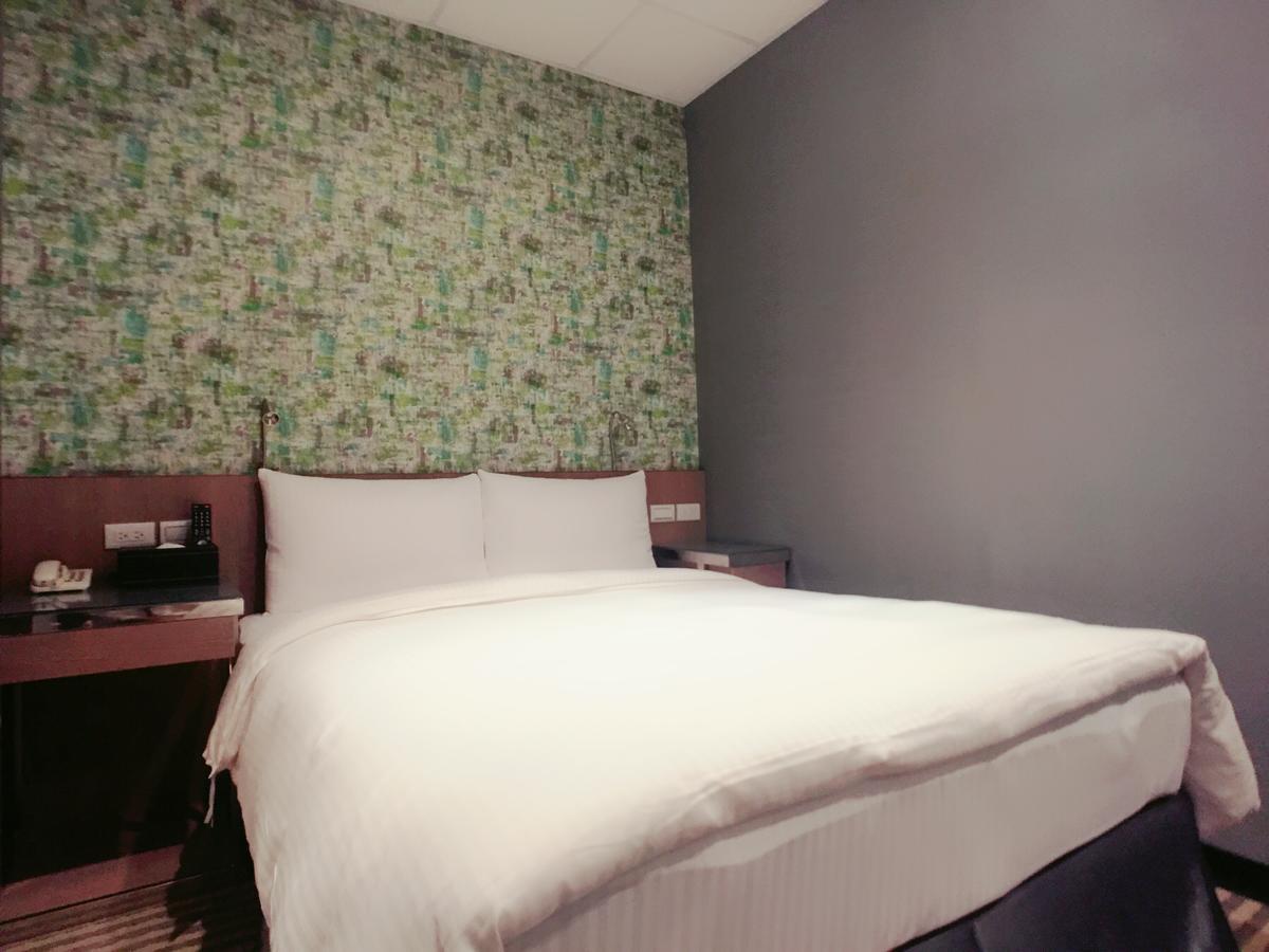 Standard Double Room No Window