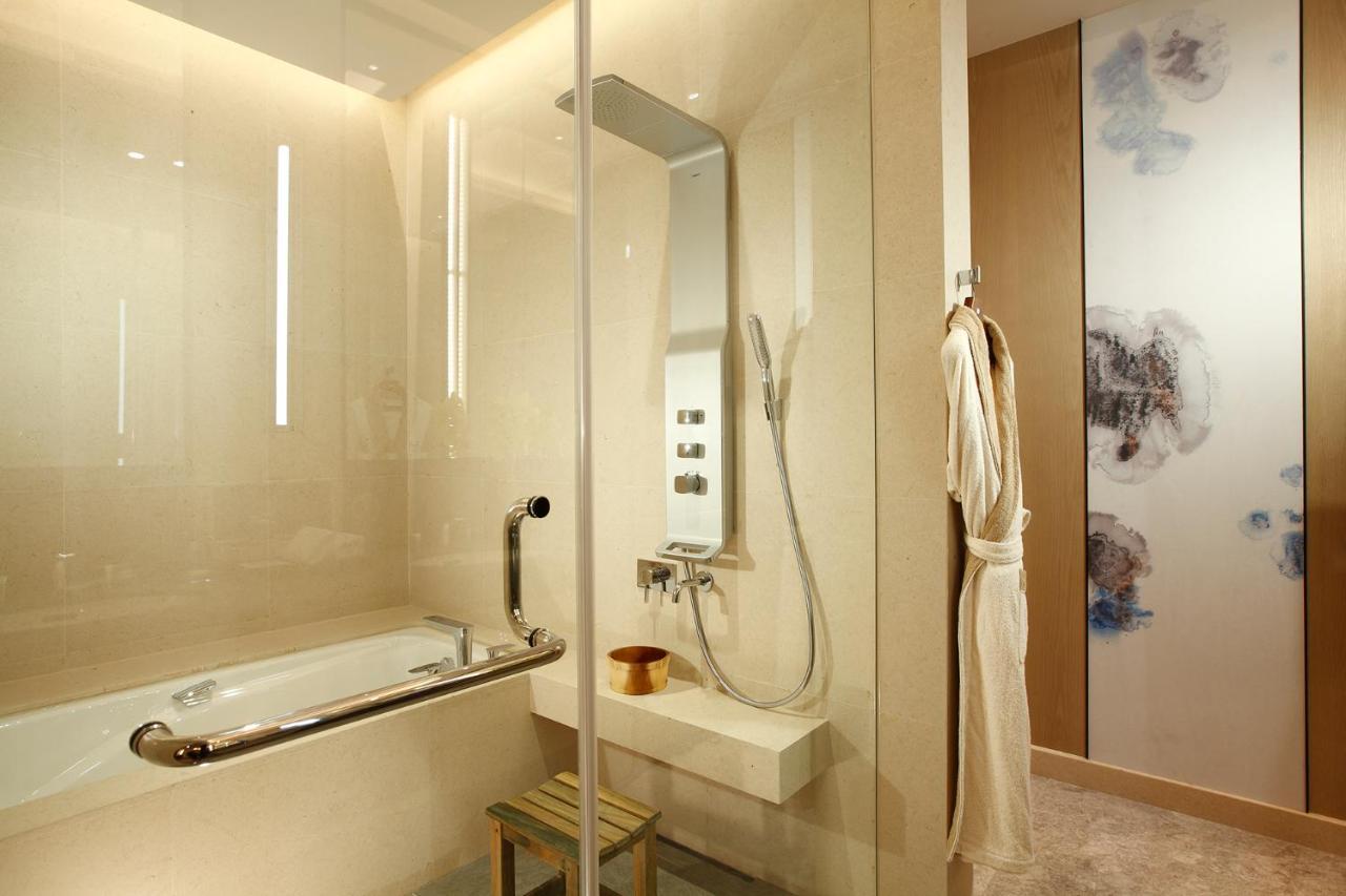 Mayfull Prestige Room