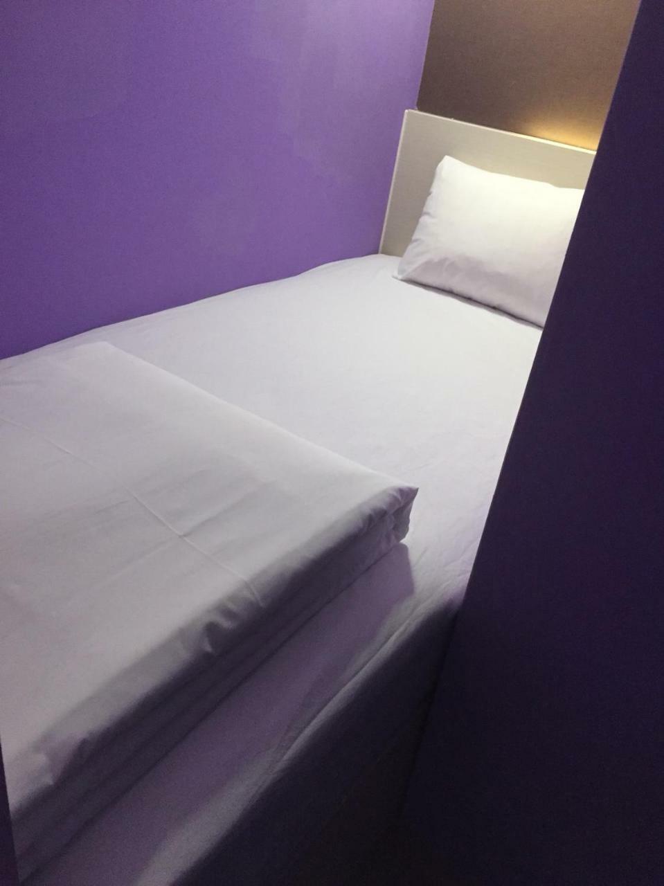 Female Environmental-Friendly Single Room