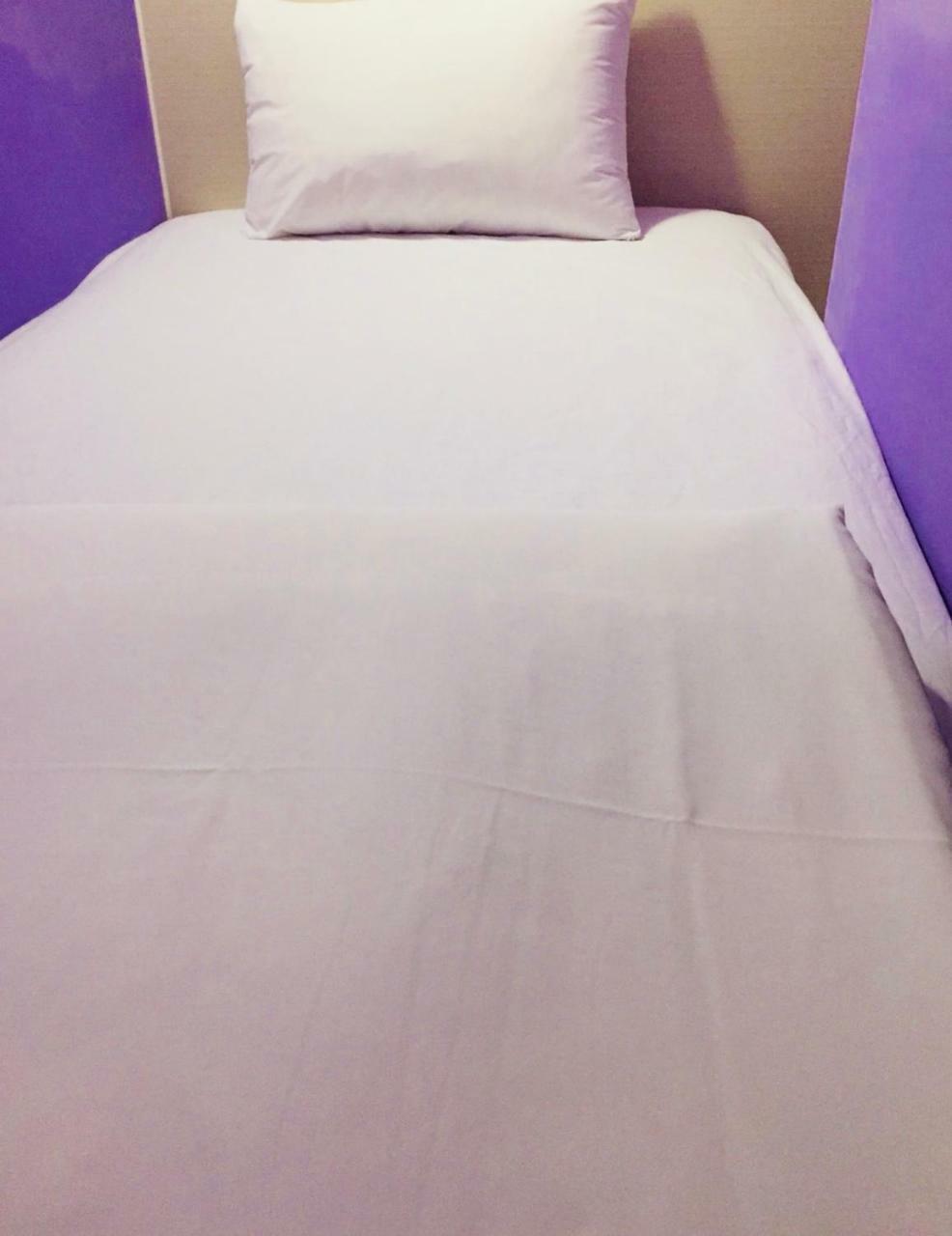Female Environmental-Friendly Single Room