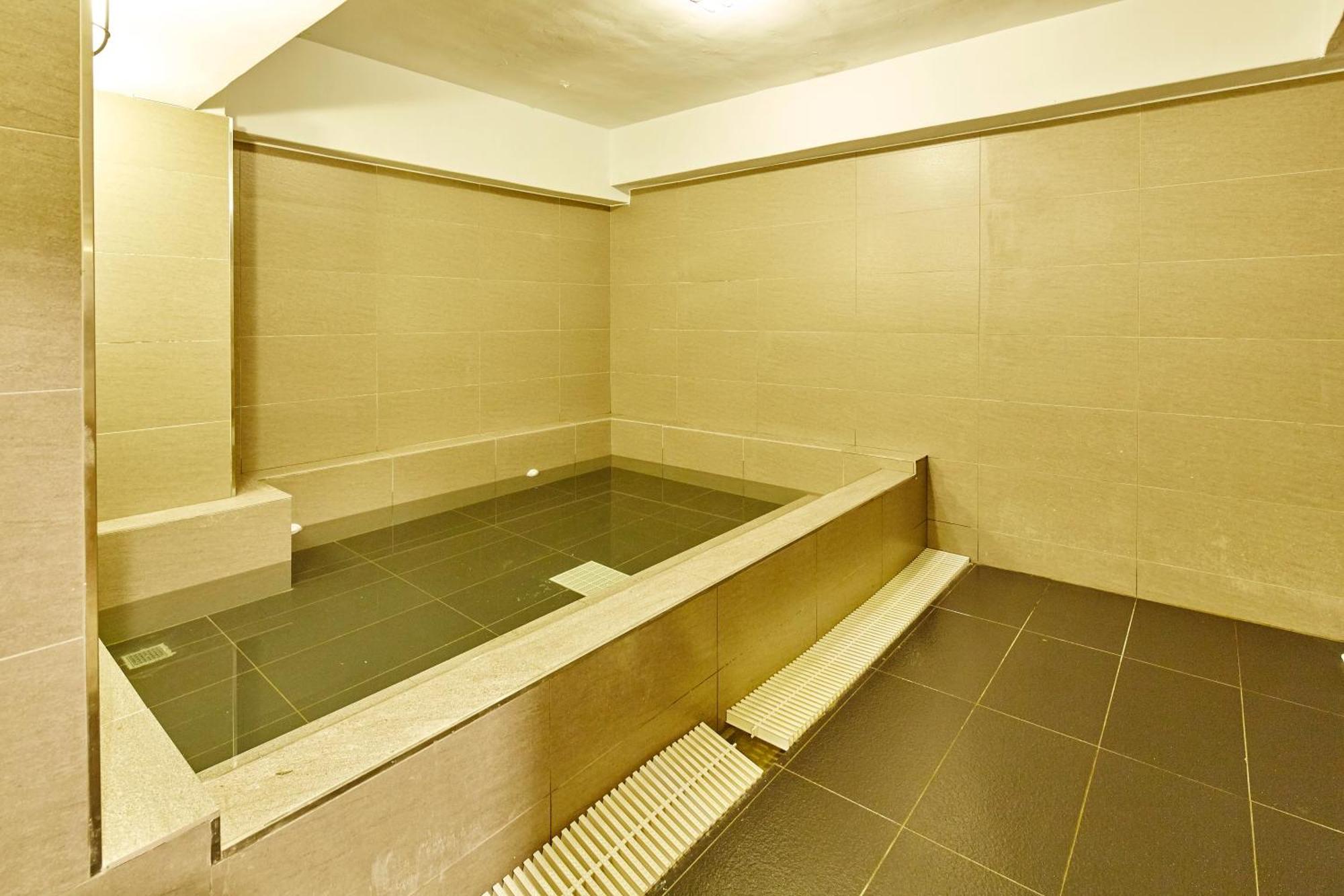 Female Environmental-Friendly Single Room