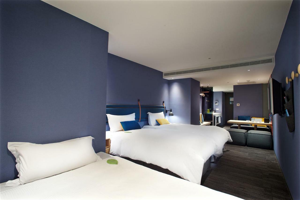 Triple Room,908283463:JPEG