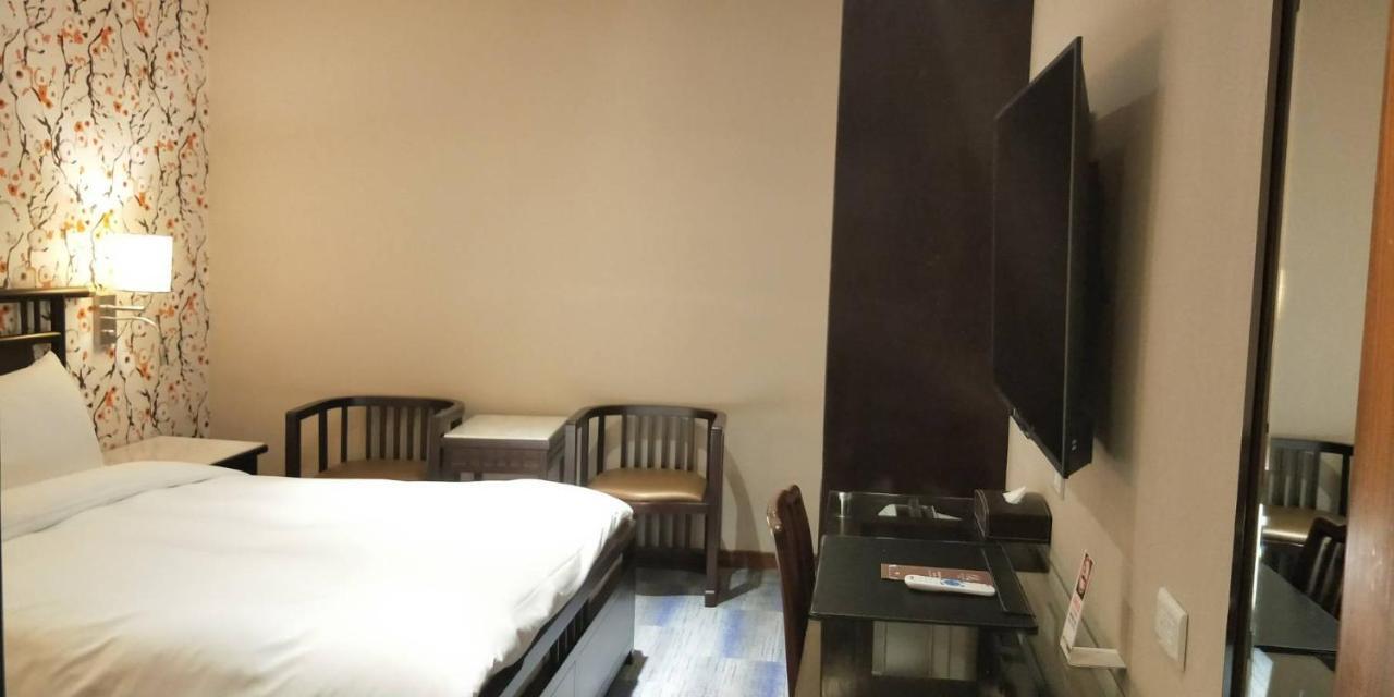 Budget Double Room (Basement B1),925442704:JPEG