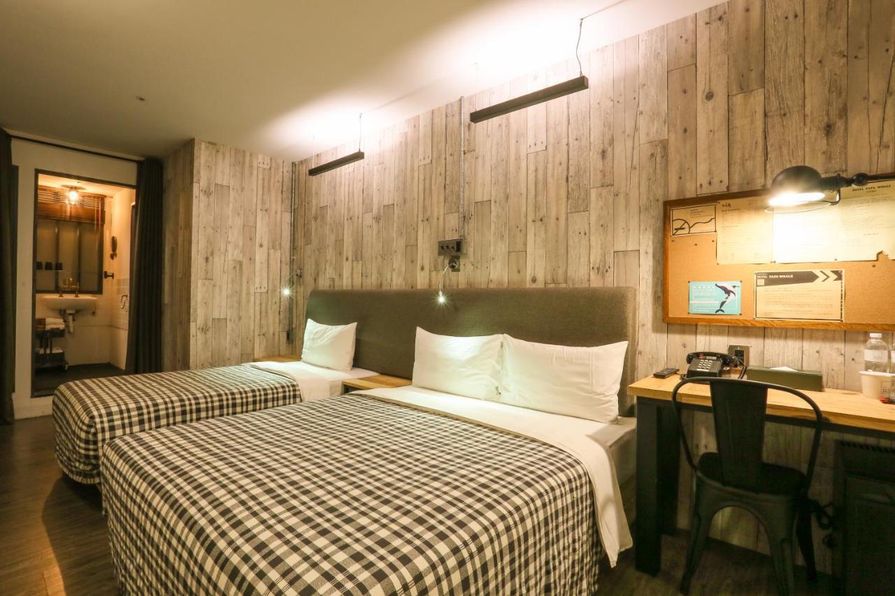 Elegant Triple Room