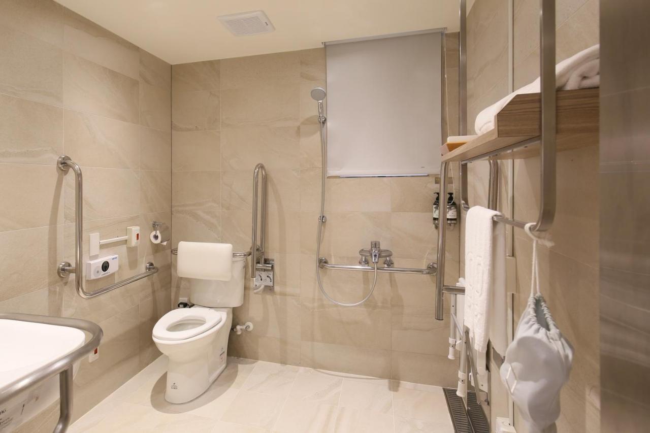 Economy Double Room no window