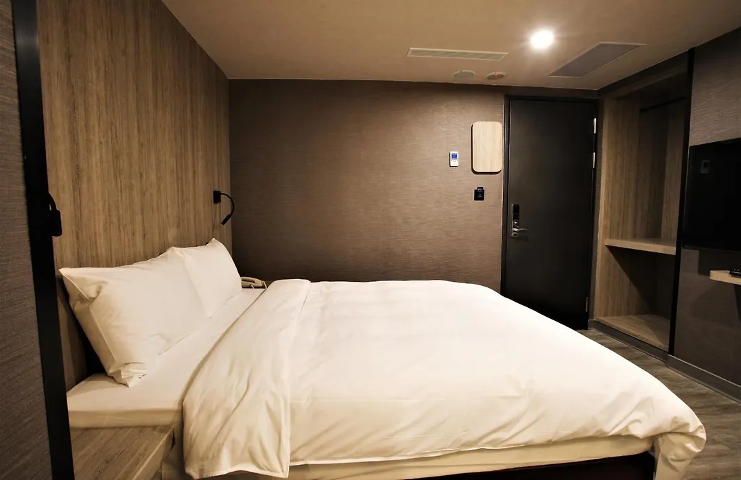 Golden Home Hotel-1