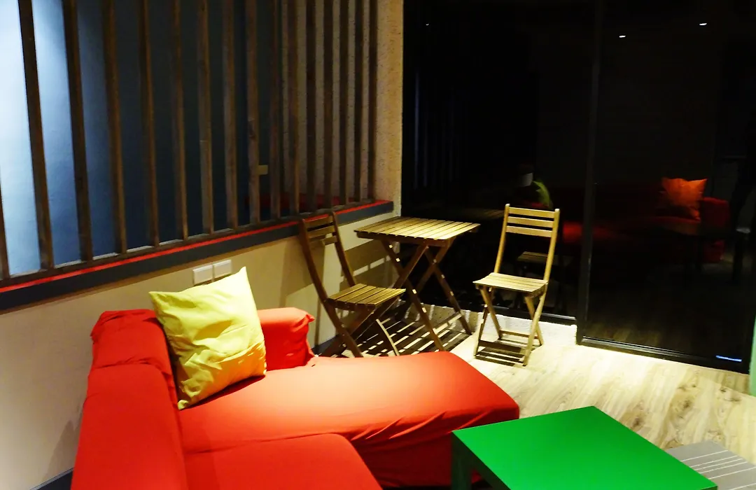 Colormix Hotel & Hostel-1