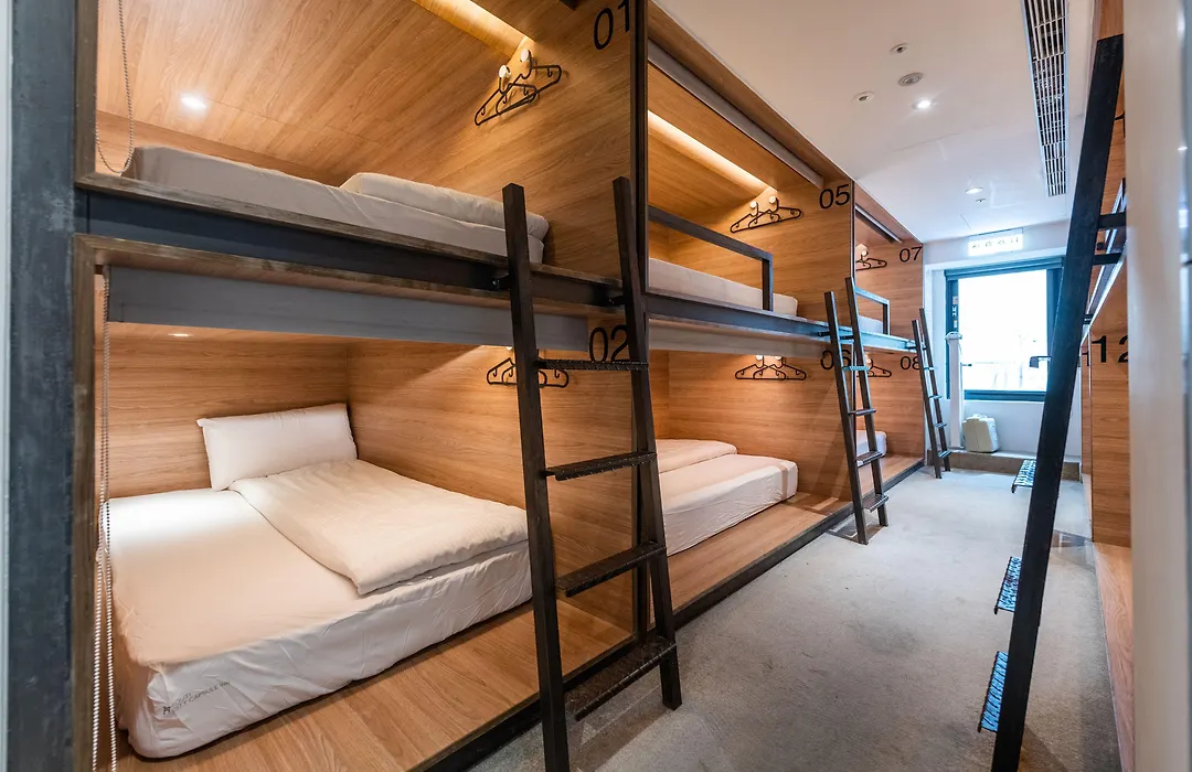 Bouti City Capsule Inn-1