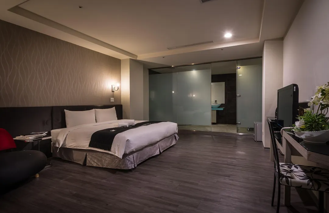 Urbanone Hotel-1