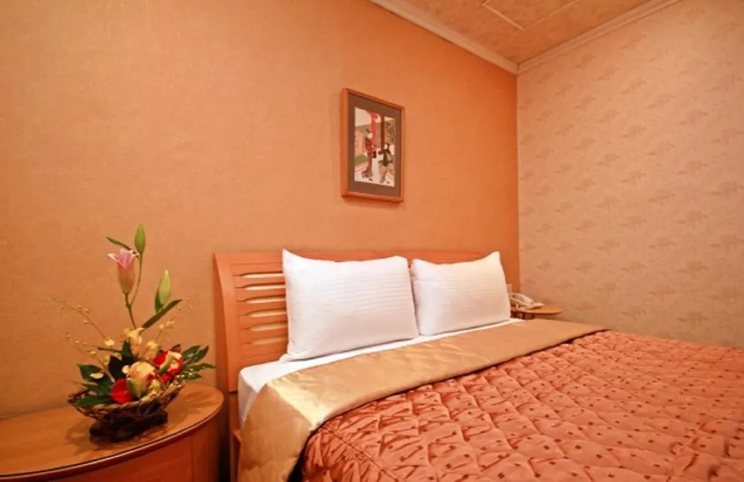 Red Cabin Inn-1