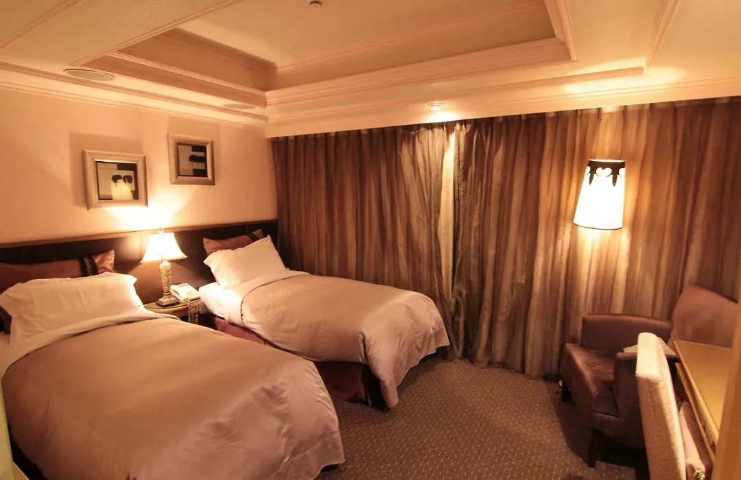 The Moon Hotel-1