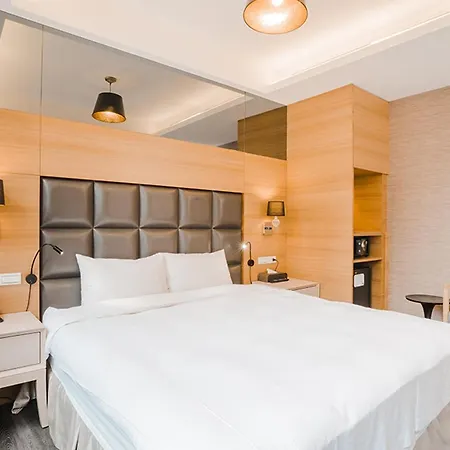 Royal Rose Hotel Ximen-3