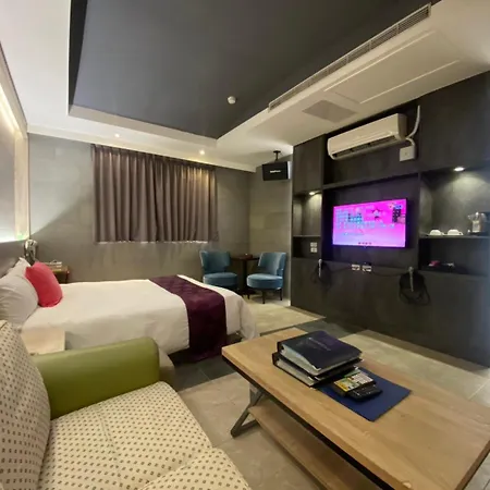 Alia Motel-2