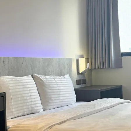 泊居旅店二館 Oursinn Hotel 2-2