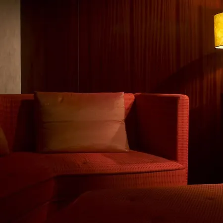 Tango Motel-2