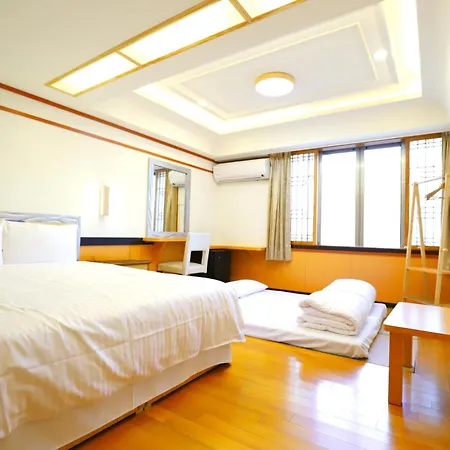 Phoenix Pavilion Hot Spring Hotel-2