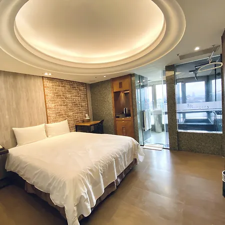 Burgary Hotel-2