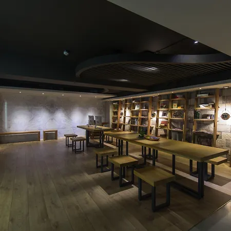 Simple + Hotel-2