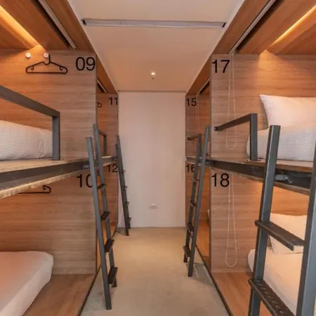 Bouti City Capsule Inn-3