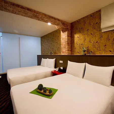Starry Night Hotel-2