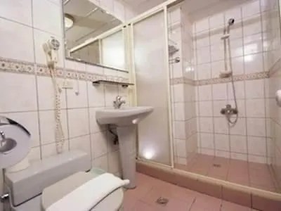 Y Hotel-2