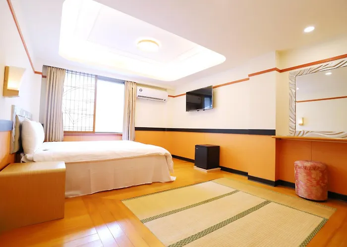 Phoenix Pavilion Hot Spring Hotel Beitou